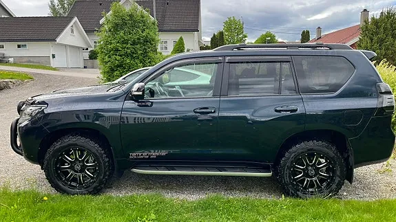 Toyota Land Cruiser 2021 photo 2