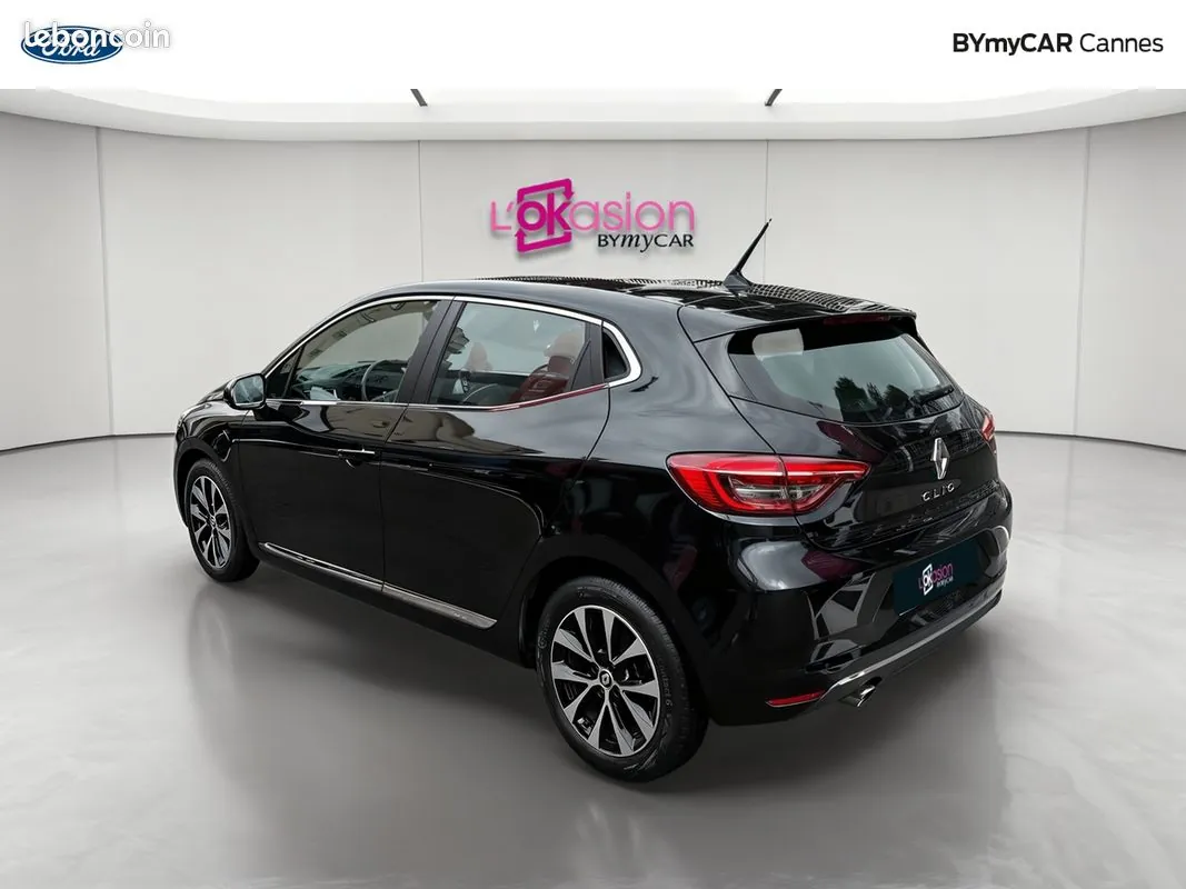 Renault Clio 2022 photo 3