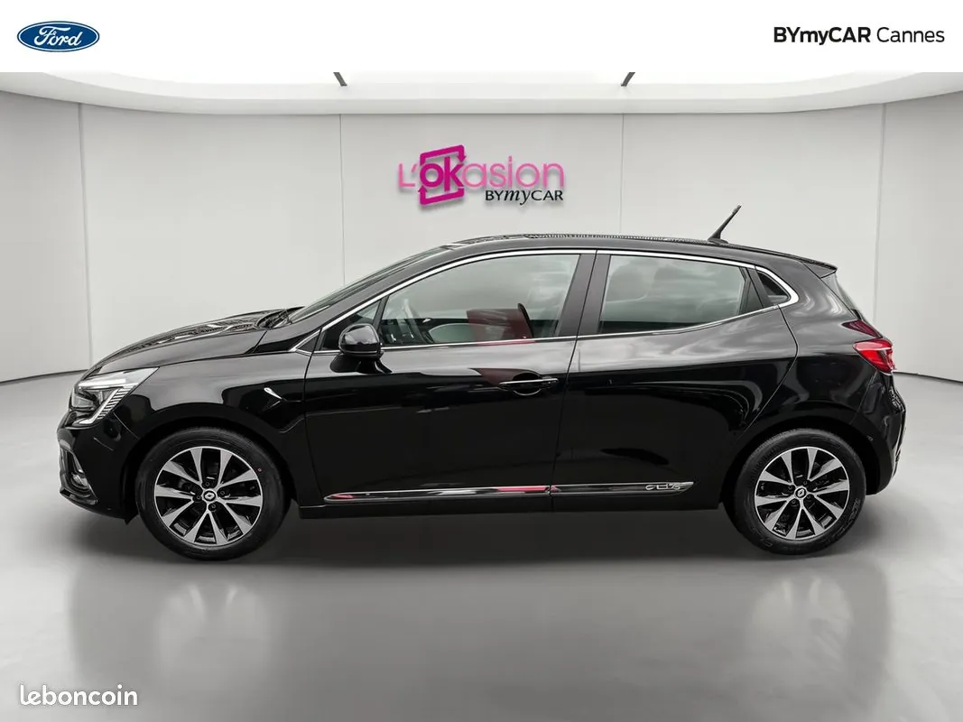 Renault Clio 2022 photo 2