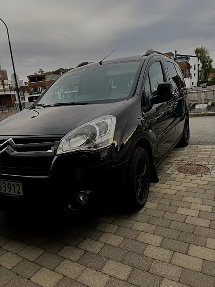 Citroen Berlingo 2010 photo 2