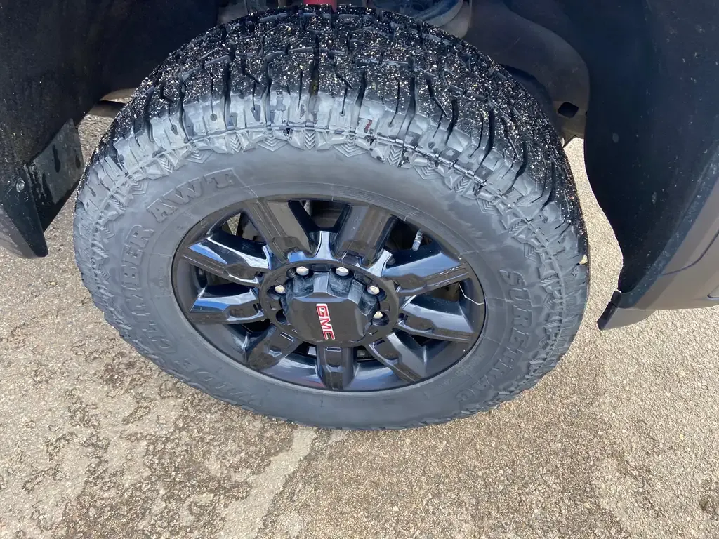GMC Sierra 3500Hd 2024 photo 3