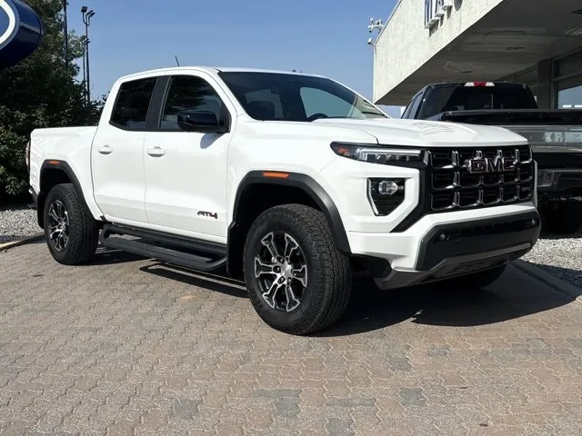 GMC Canyon 2025 photo 2