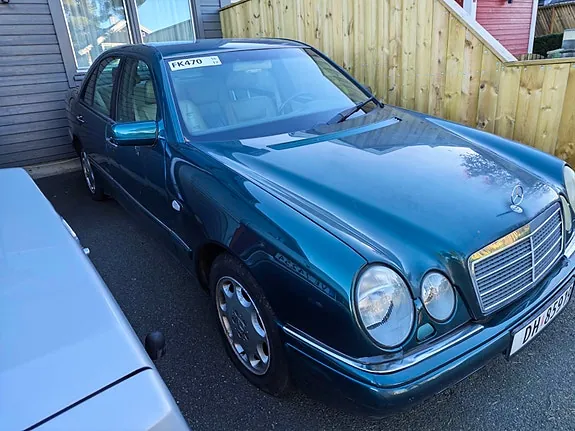 Mercedes-Benz E280 1996 photo 4