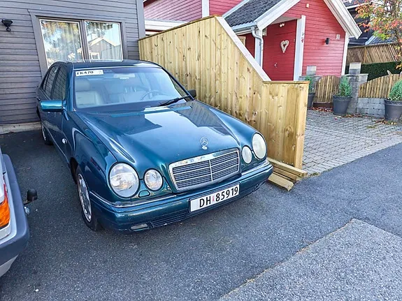 Mercedes-Benz E280