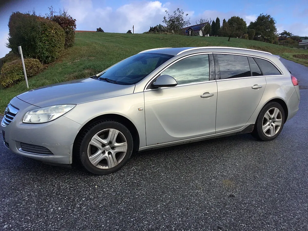 Opel Insignia 2009 photo 2