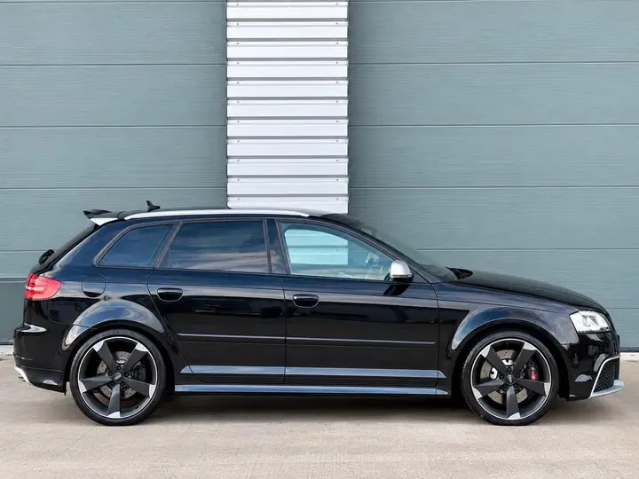 Audi Rs3 2011 photo 5