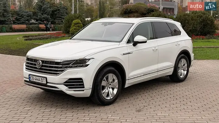 Volkswagen Touareg 2018 photo 2