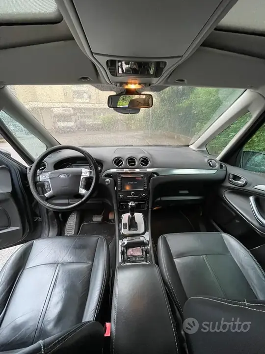 Ford Galaxy 2011 photo 4