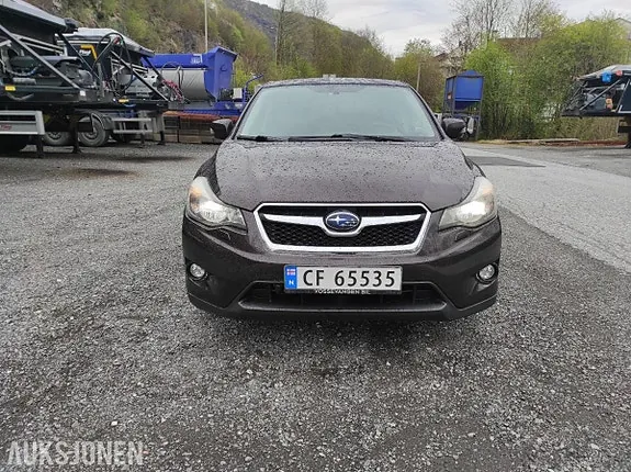 Subaru Xv 2012 photo 2