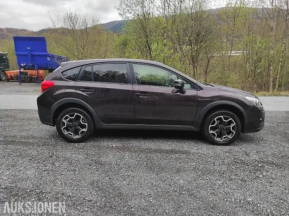 Subaru Xv 2012 photo 4