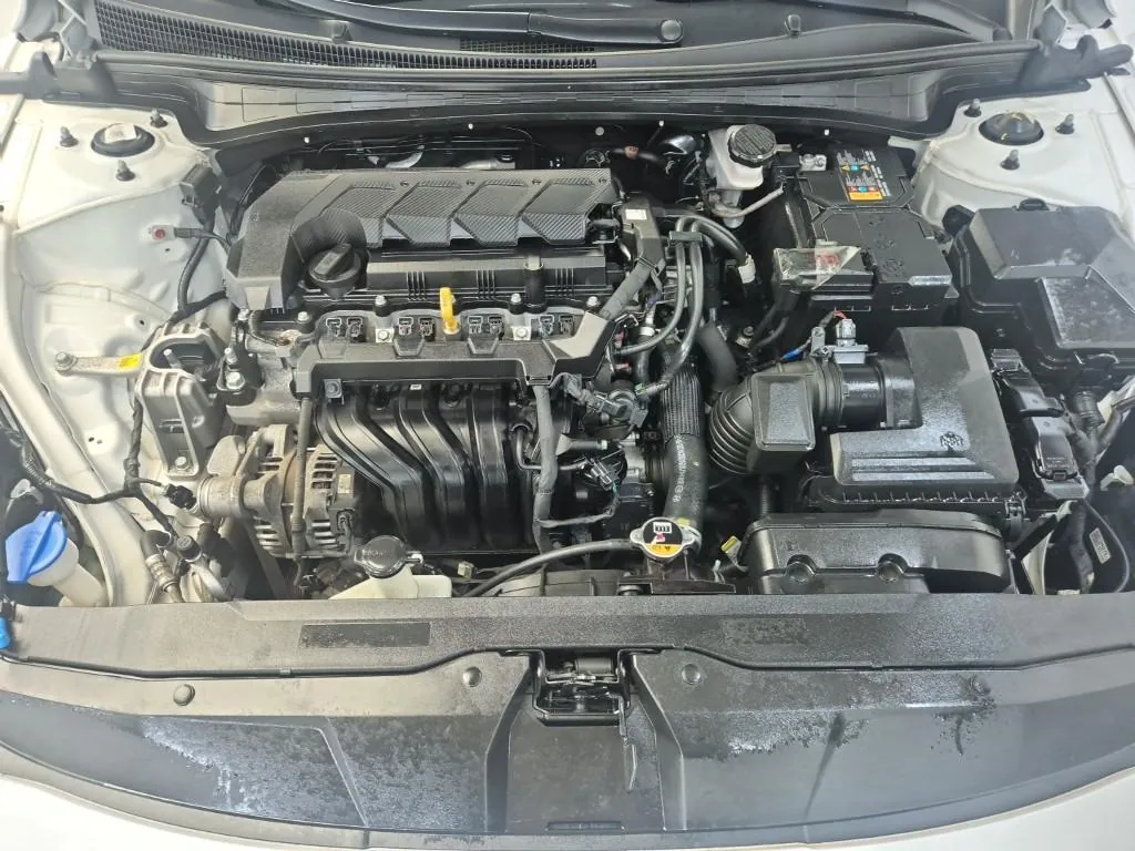 Hyundai Avante 2022 photo 5
