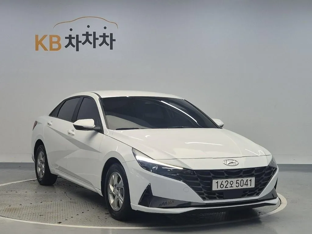 Hyundai Avante 2022 photo 4