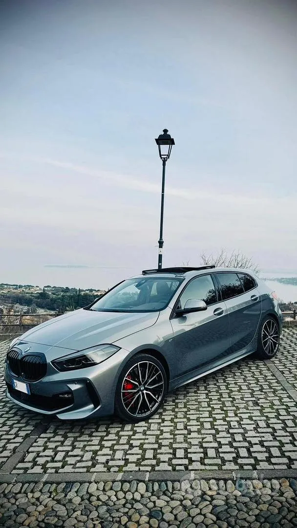 BMW 1 Series 2023 photo 2