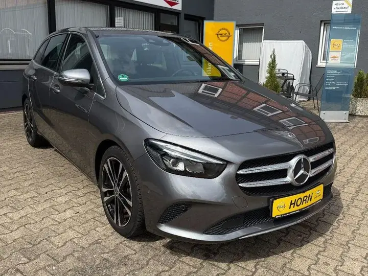 Mercedes-Benz B 200