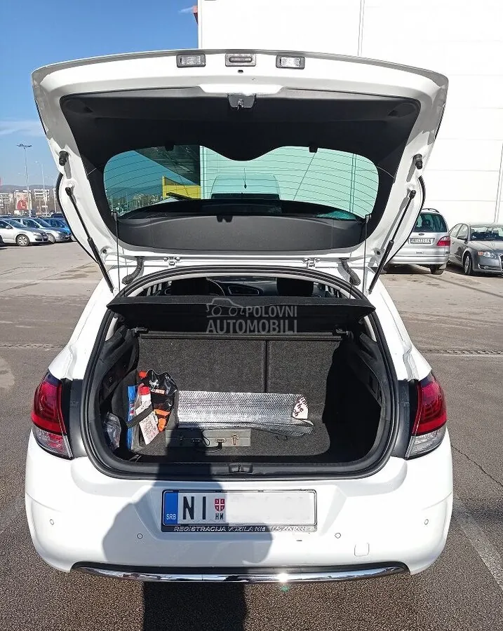 Citroen C4 2016 photo 2
