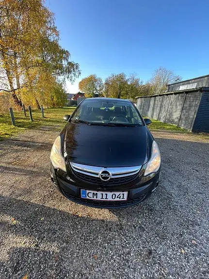 Opel Corsa 2012 photo 2