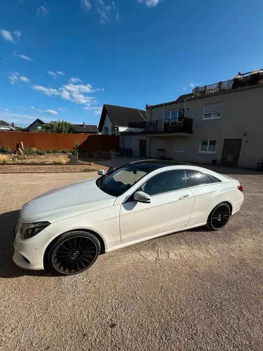 Mercedes-Benz E 400 Coupé