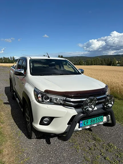 Toyota Hilux 2016 photo 2