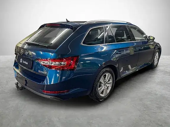 Skoda Superb 2019 photo 5