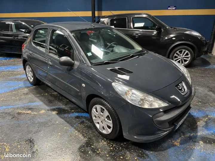 Peugeot 206 2010 photo 2