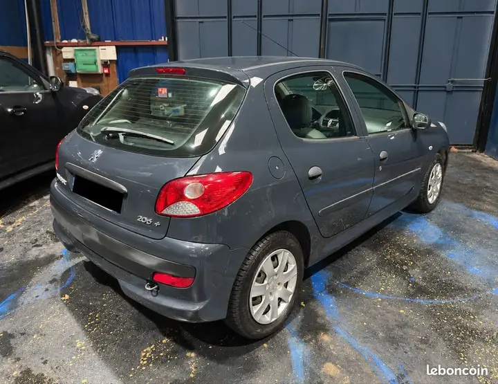 Peugeot 206 2010 photo 3