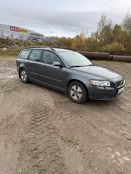 Volvo V50 2009 photo 2