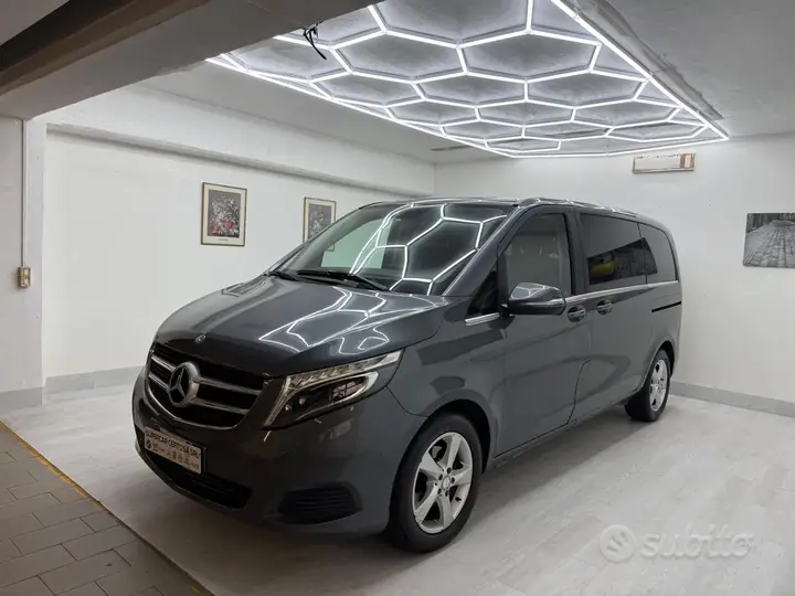 Mercedes-Benz V-Class
