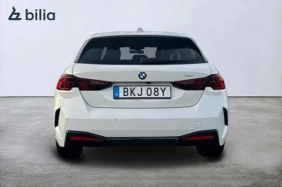 BMW 120 2026 photo 5