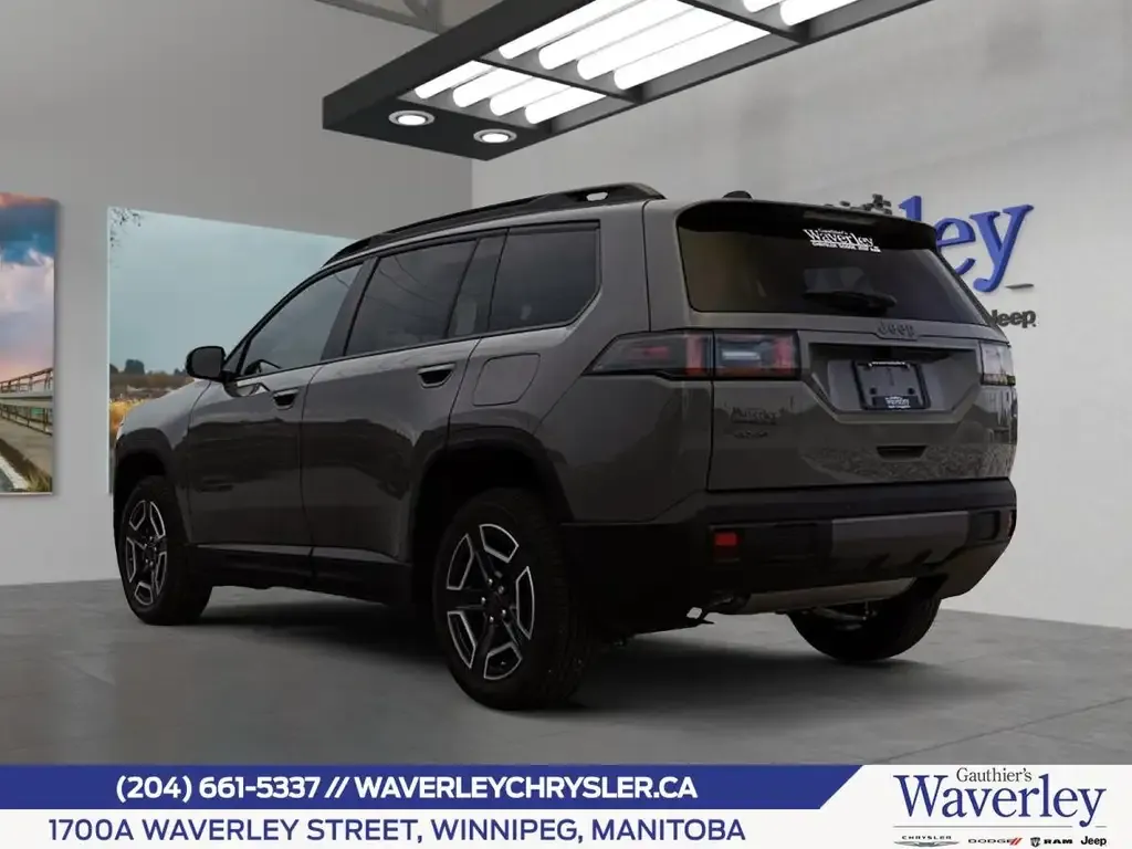 Jeep Cherokee 2026 photo 3