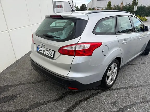 Ford Focus 2011 photo 5