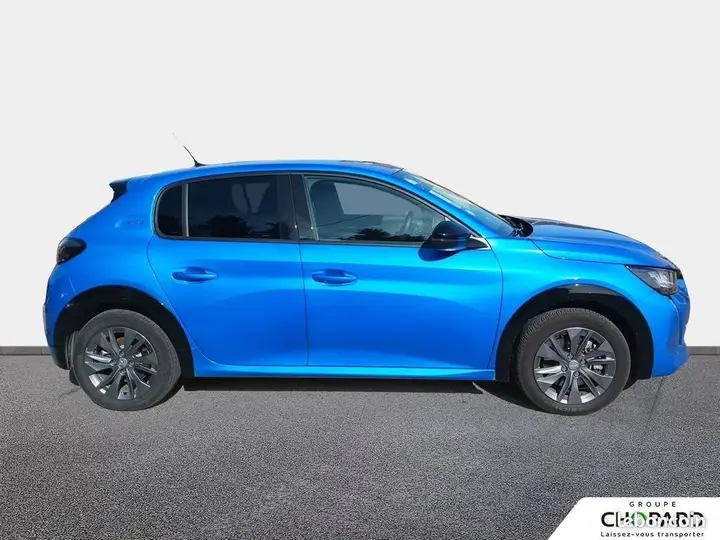 Peugeot 208 2022 photo 4
