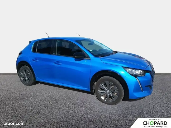 Peugeot 208 2022 photo 3