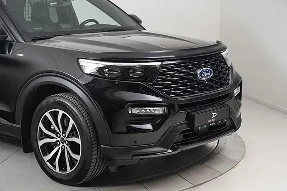 Ford Explorer 2023 photo 2
