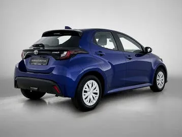 Toyota Yaris 2024 photo 2