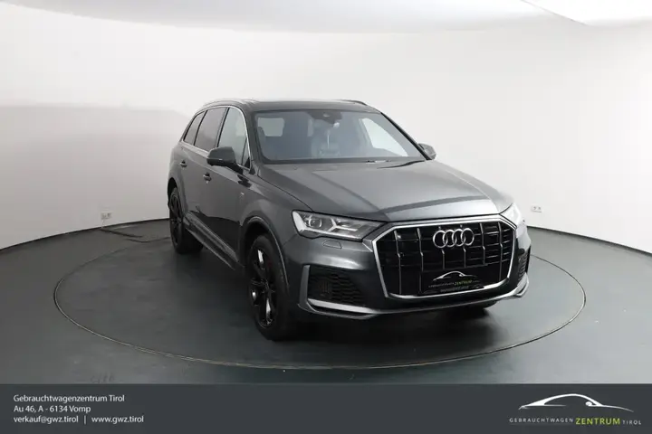 Audi Q7 2023 photo 3