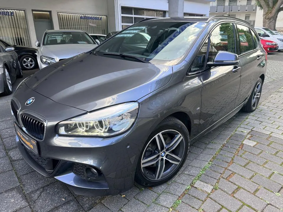 BMW 220I