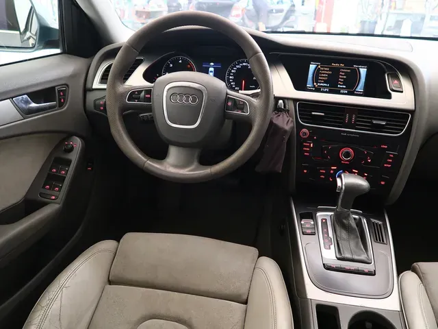 Audi A4 2008 photo 4