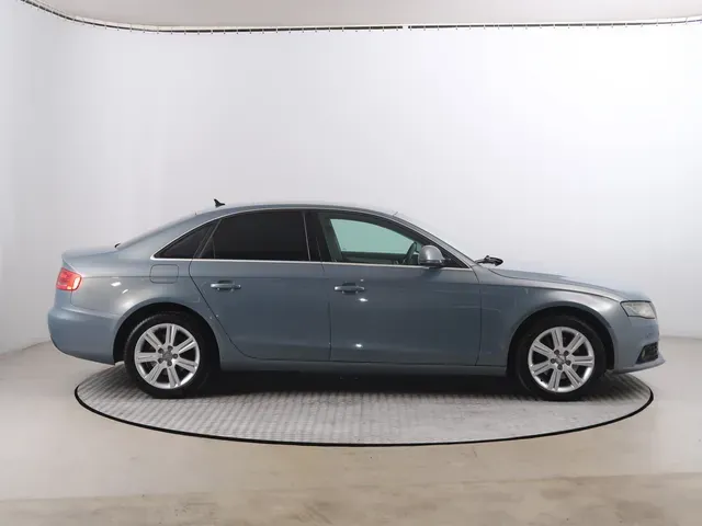 Audi A4 2008 photo 3