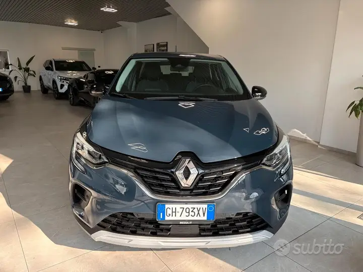 Renault Captur 2023 photo 2