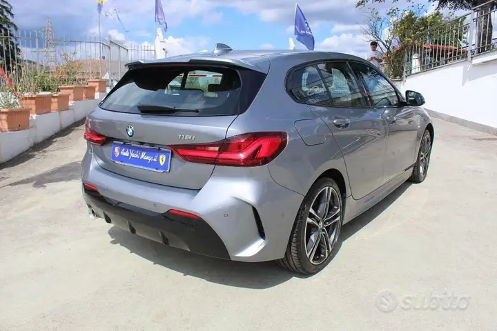BMW 1 Series 2023 photo 5