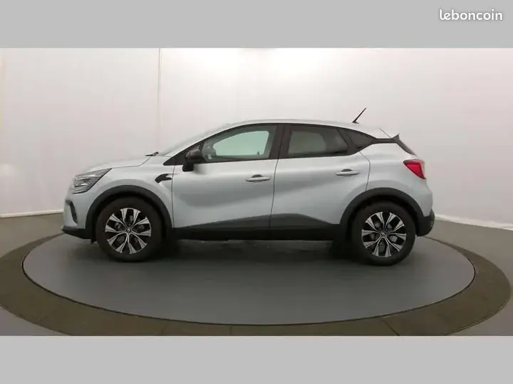 Renault Captur 2024 photo 2