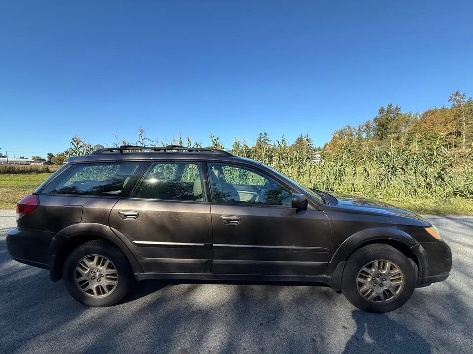 Subaru Outback 2008 photo 2