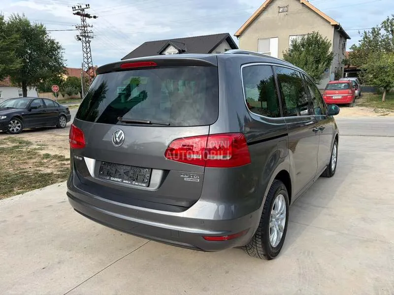 Volkswagen Sharan 2010 photo 4
