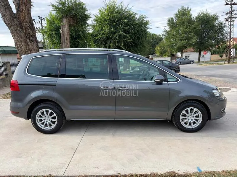 Volkswagen Sharan 2010 photo 2