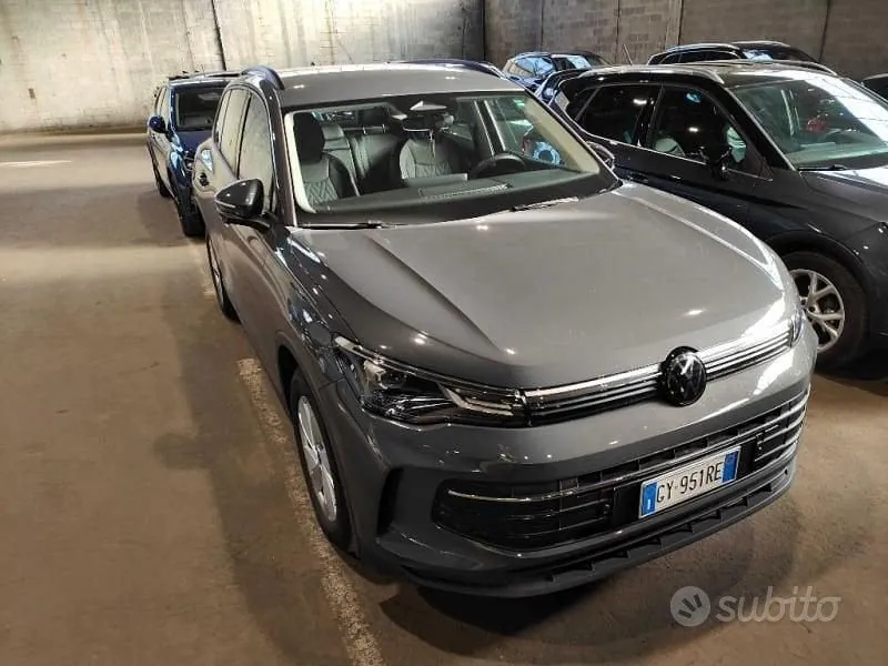 Volkswagen Tiguan 2025 photo 2