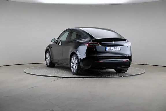 Tesla Model Y 2023 photo 2
