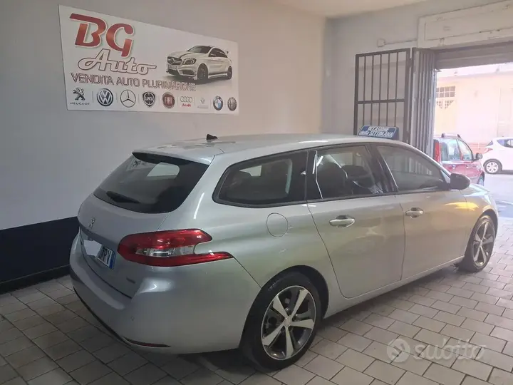 Peugeot 308 2016 photo 4