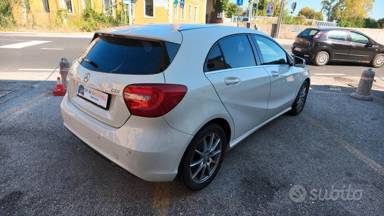 Mercedes-Benz A 180 Sport 2013 photo 4