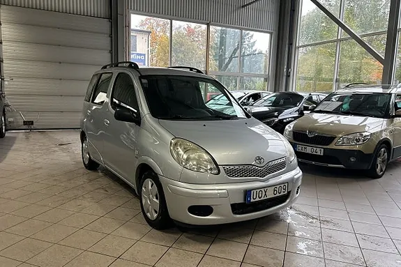 Toyota Yaris Verso 2003 photo 3