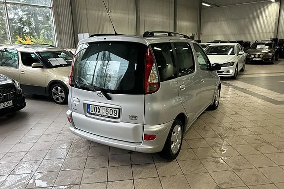 Toyota Yaris Verso 2003 photo 5